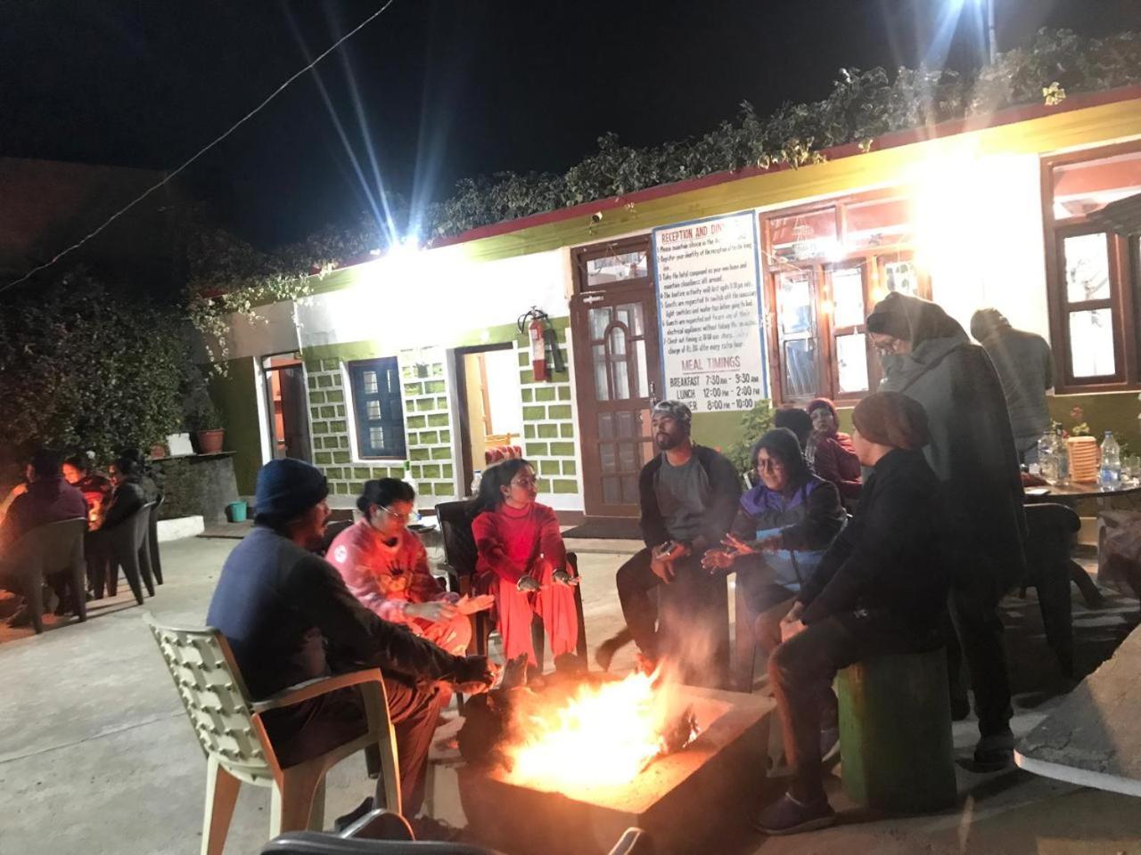 Maa Anand Mayee Guest House Panuānaula Buitenkant foto